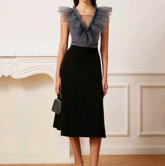 Romantic V-Neck Layered Ruffle Mesh Blouse For Women - Picture 3 of 4